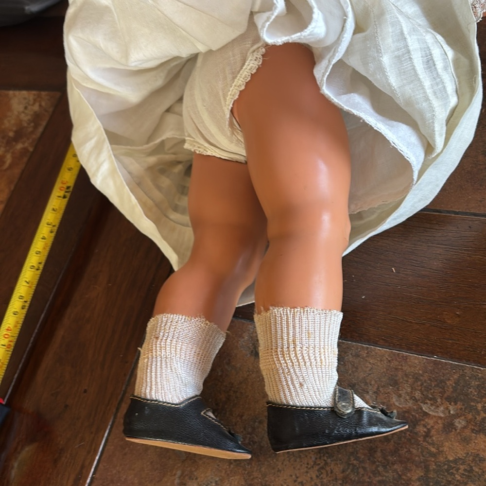 Vintage plastic Doll with inset blue eyes & original clothing & shoes - Picture 5 of 9